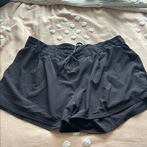 Lululemon Black Stroll at Sundown Short